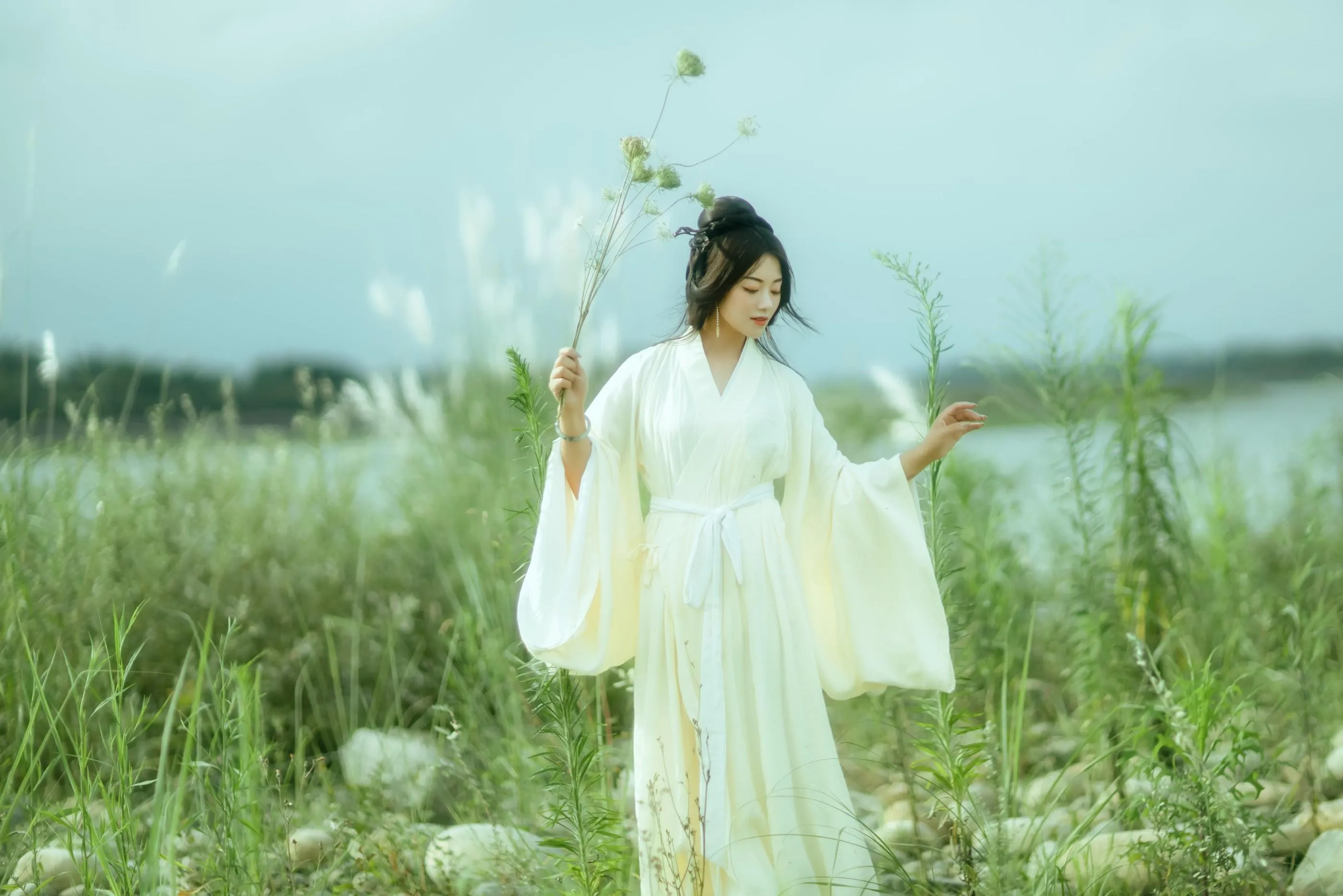 [YITUYU艺图语]2022.01.05 芦花漫 陌颜 [30P]插图1